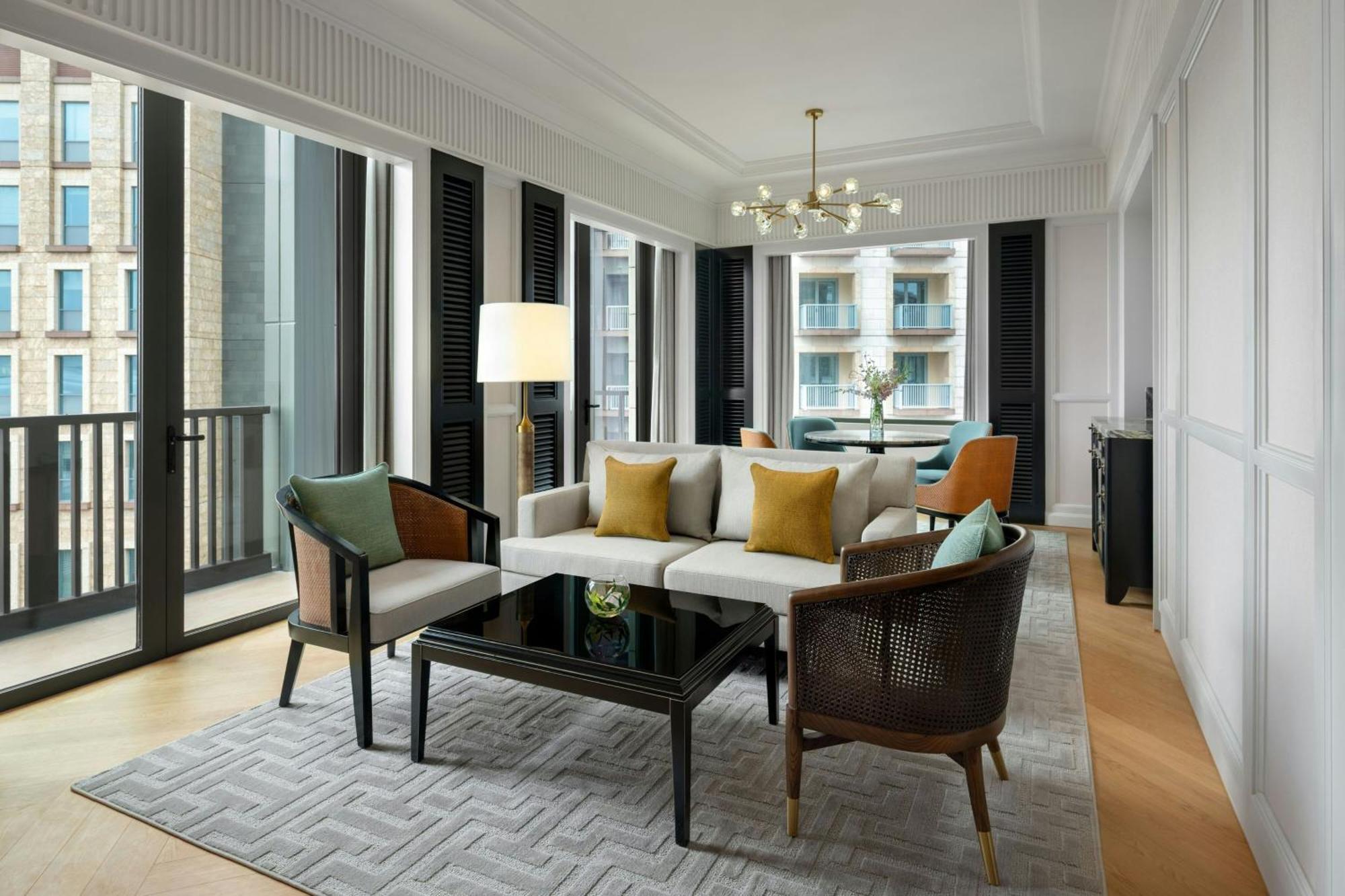 Grand Luxury King Suite,1746916706:JPEG